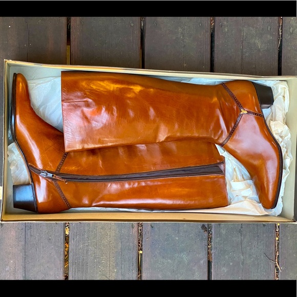 Salvatore Ferragamo leather boots - Picture 3 of 5